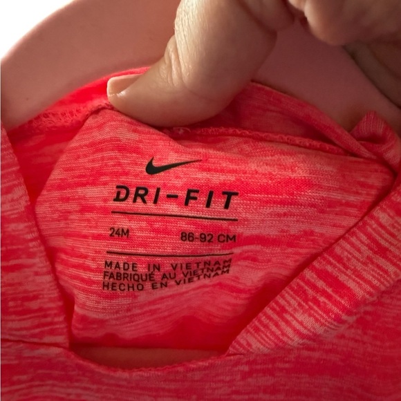 Nike Dri Fit Pink Long Sleeves and Hoodie Size 24 Months - Picture 3 of 6